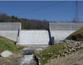 Roller compacted dam